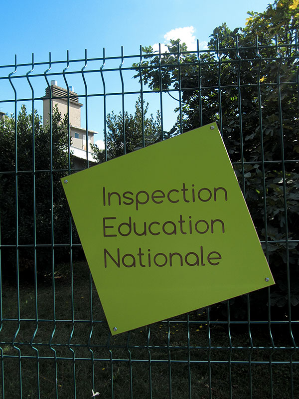 Panneau vert inspection éducation nationale