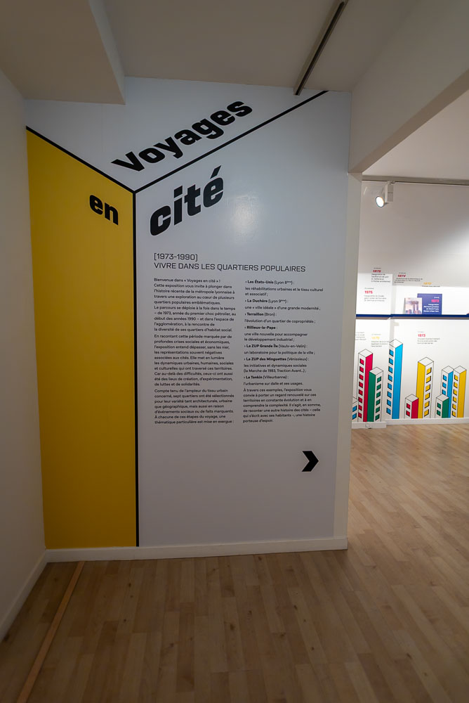 titre expo voyages en cité
